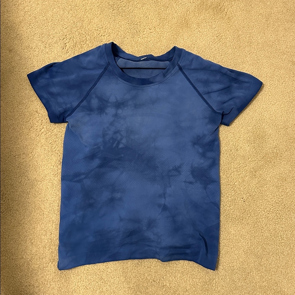 Blue Tie-Dye T-Shirt LULULEMON

barely worn